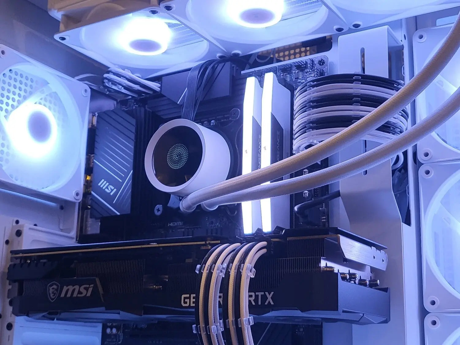 Marek's H9 White PC (i9 13900KF + RTX 4070) Lakes Custom Computers