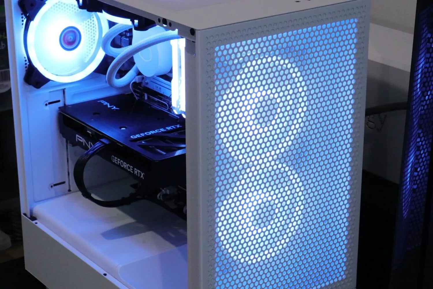 Maverick's 40 series NZXT build (i7 12700F + RTX 4070) Lakes Custom Computers