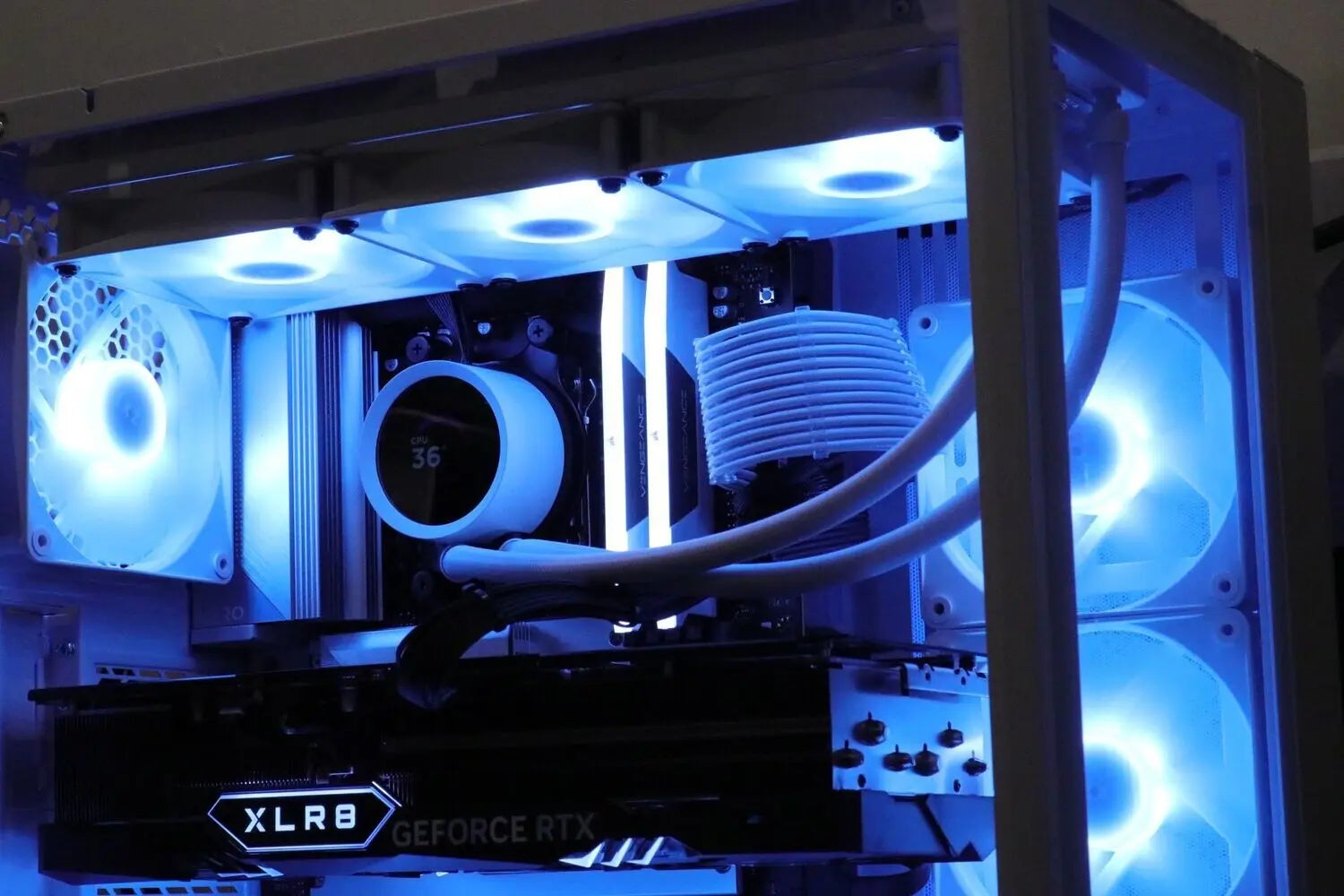 Whynd's 40 Series White Lian Li (Ryzen 7 7800X3D + RTX 4080) Lakes Custom Computers